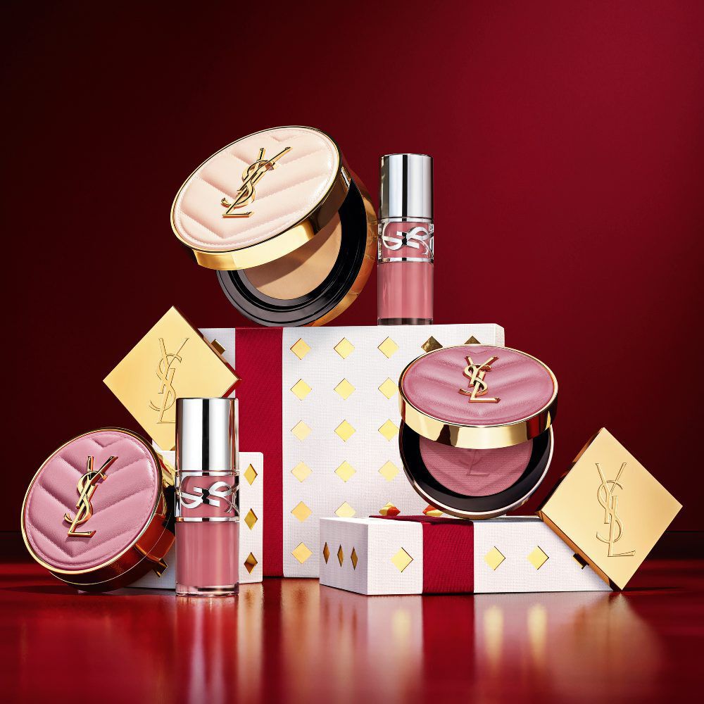 MAKE ME BLUSH BOLD BLURRING BLUSH HOLIDAY COLLECTOR
