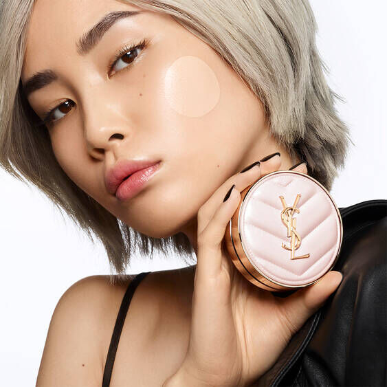 Touche Eclat Glow-Pact Cushion Foundation